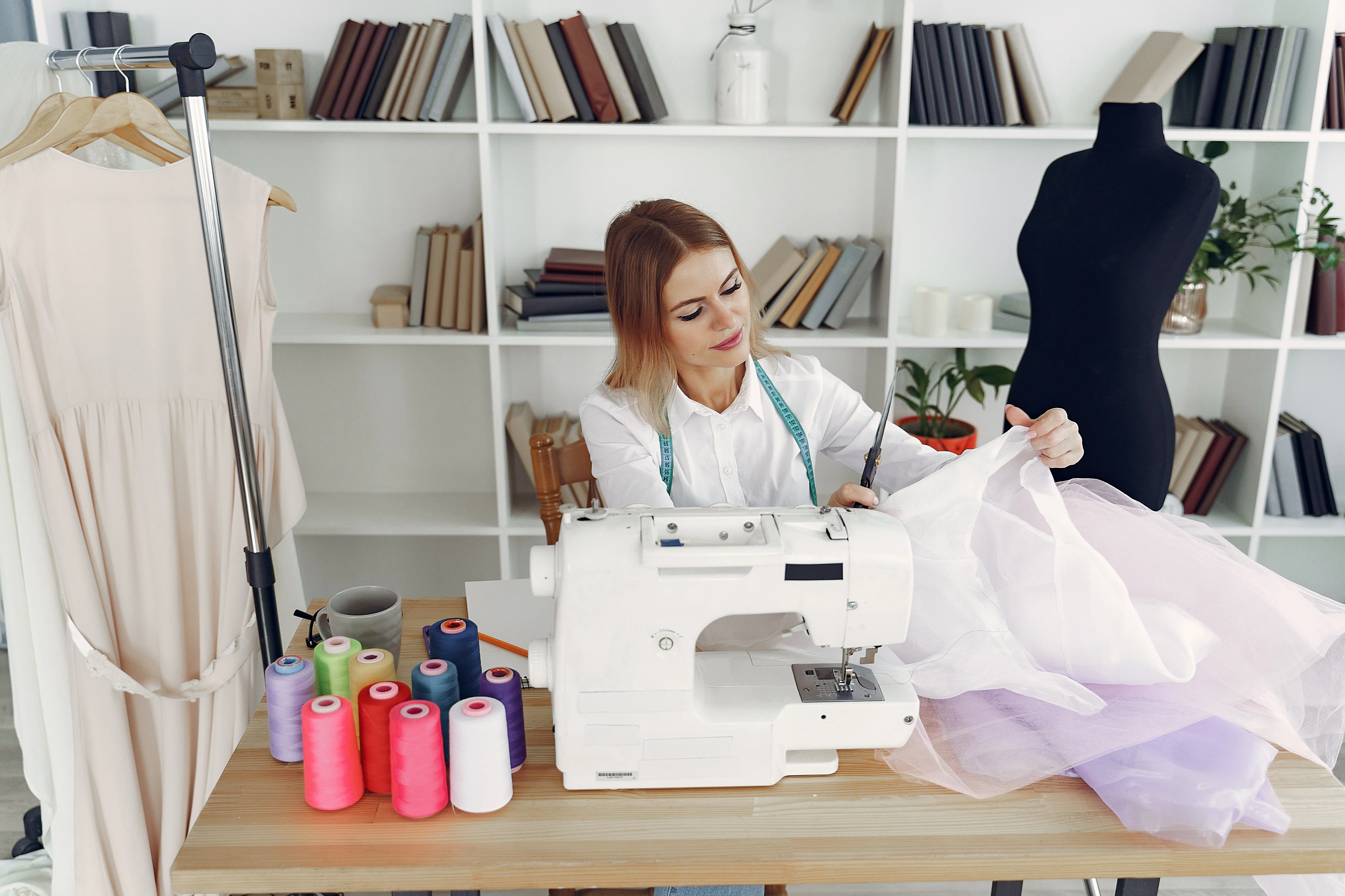 Sewing For Beginners – Learn How To Sew Professionally
